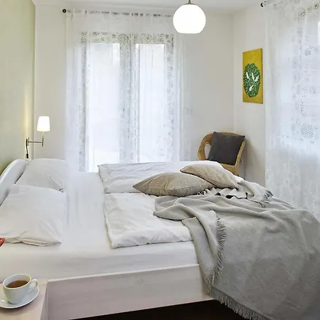 Fliederhaus * Rietz Neuendorf